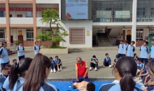 军事训练增强国防意识   生命教育提高救护本领